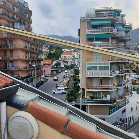 Via Galilei Apartment Vista Mare *